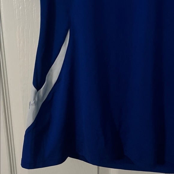 Under Armor Performance T - Picture 4 of 6